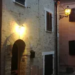 Porta Girone Bed & Breakfast 3*