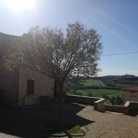 ベッド・アンド・ブレックファスト Porta Girone Civitanova Alta