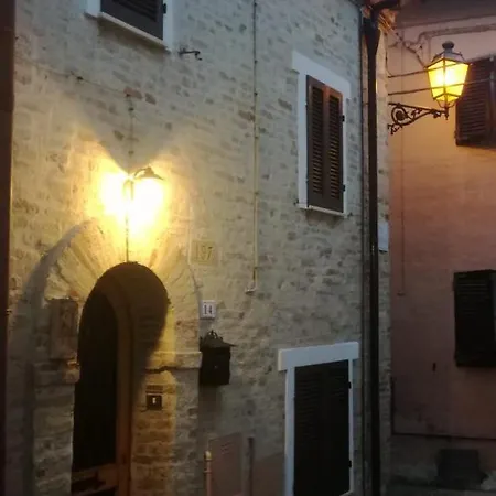 Porta Girone Bed & Breakfast 3*