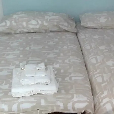 Porta Girone Bed & Breakfast 3*
